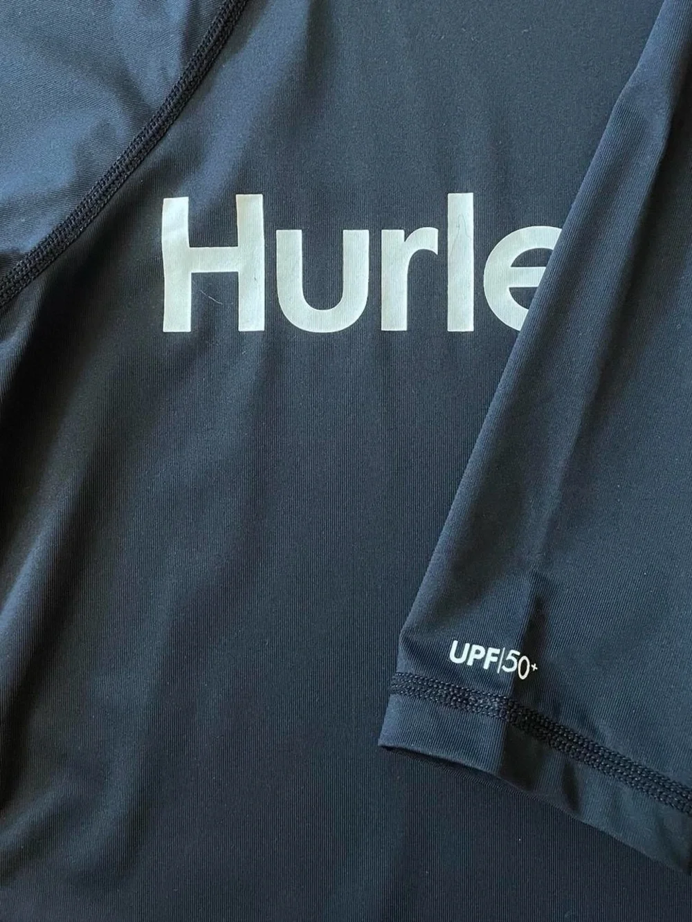 Hurley Kids UPF 50 Rashguard Tee M